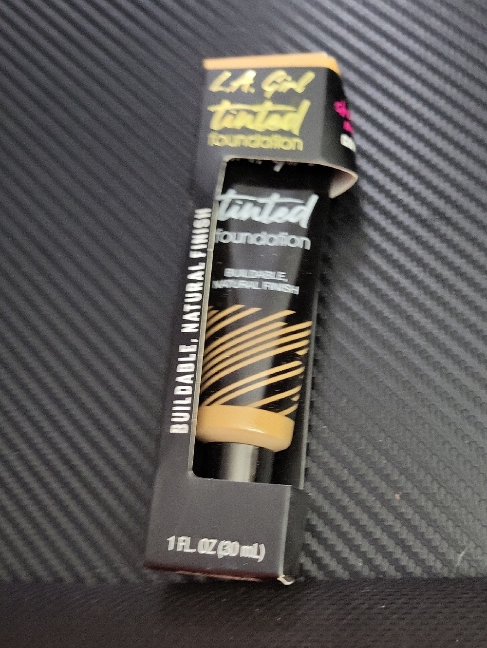 NEW L.A.‎ Girl Tinted Foundation - Tan
